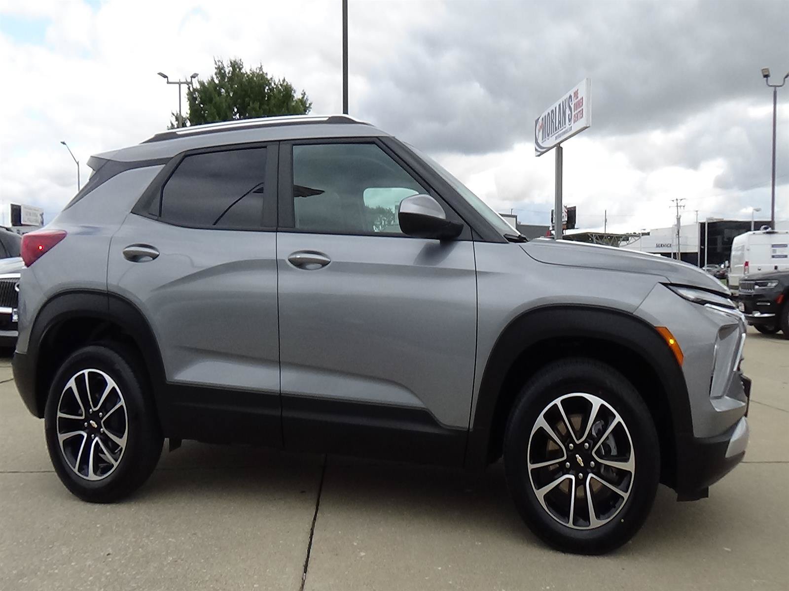 Used 2025 Chevrolet TrailBlazer LT AWD/4WD image 6