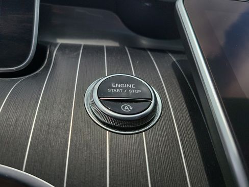 Used 2023 Mercedes-Benz C 300 Sedan image 25