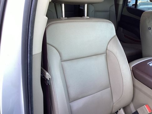 Used 2019 Chevrolet Suburban Premier image 19