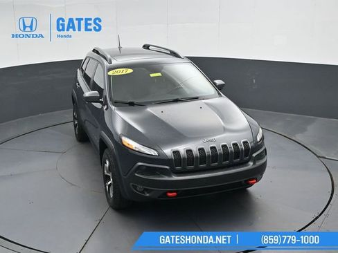 Used 2017 Jeep Cherokee Trailhawk w/ Comfort/Convenience Group image 52