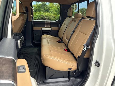 Certified 2022 Ford F450 Lariat w/ Lariat Ultimate Package AWD/4WD image 31