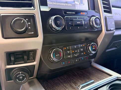 Used 2021 Ford F350 Lariat w/ Lariat Value Package AWD/4WD image 29