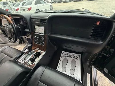Used 2015 Lincoln Navigator 4WD image 46