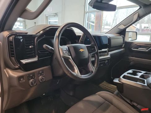 Used 2023 Chevrolet Silverado 1500 LT image 10