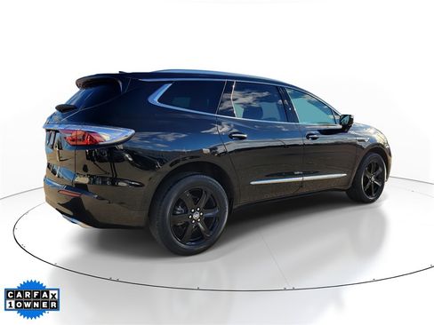 Used 2024 Buick Enclave Essence w/ Experience Buick Package image 4