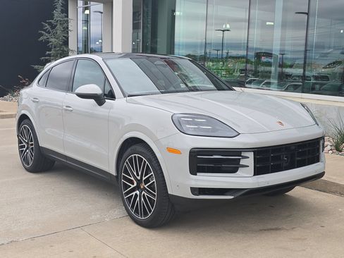 New 2026 Porsche Cayenne S AWD/4WD image 9
