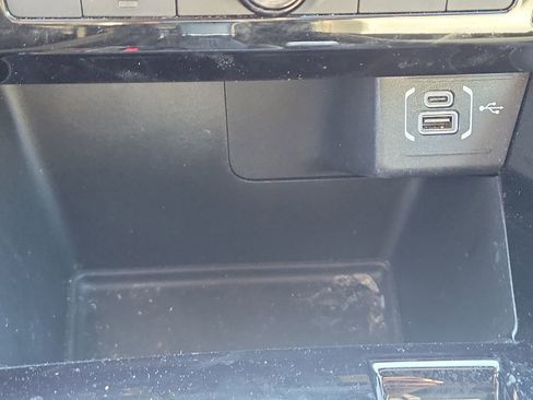 Certified 2024 Jeep Compass Limited image 28