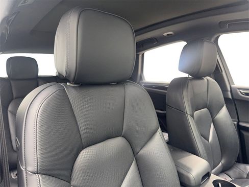 Used 2023 Porsche Macan image 43
