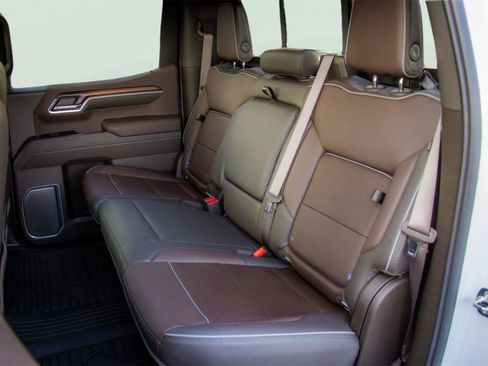 Used 2026 GMC Sierra 1500 Denali AWD/4WD image 10