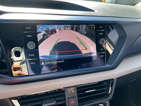 Certified 2023 Volkswagen Taos SE image 27