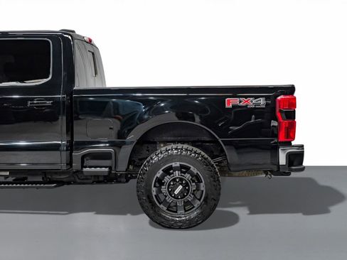 Used 2023 Ford F250 Lariat w/ Sport Appearance Package image 11