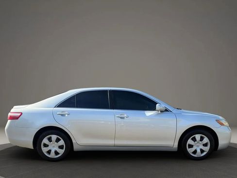 Used 2007 Toyota Camry LE image 3