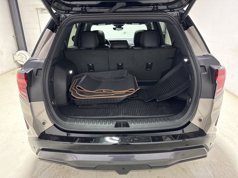 Used 2026 GMC Terrain AT4 w/ Convenience Package III image 40