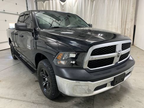 Used 2016 RAM 1500 ST w/ SXT Appearance Group AWD/4WD image 2