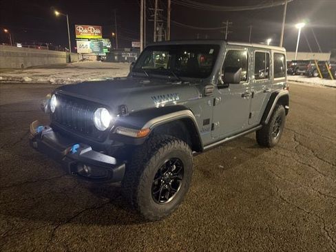 Used 2024 Jeep Wrangler Sport image 3