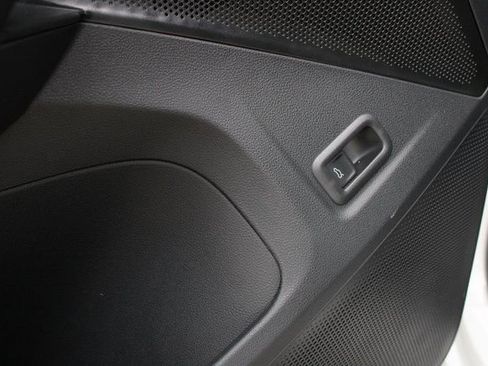 New 2026 Volkswagen Tiguan SEL R-Line image 9