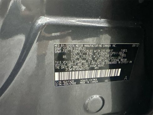 Used 2013 Toyota RAV4 XLE image 33