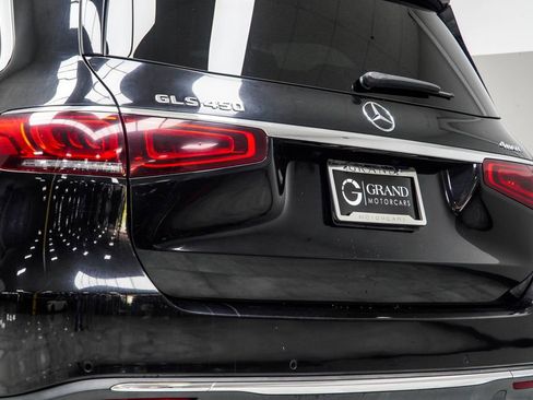 Used 2021 Mercedes-Benz GLS 450 4MATIC image 14