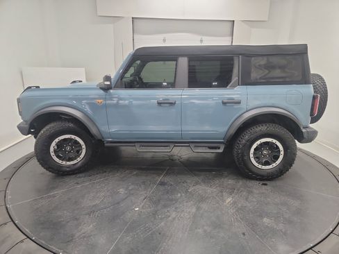 Used 2023 Ford Bronco Badlands image 4