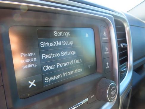 Used 2018 RAM 1500 Outdoorsman image 32