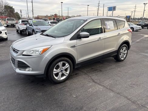 Used 2016 Ford Escape SE image 16