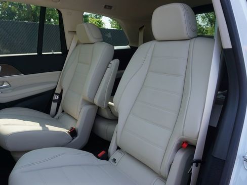 New 2026 Mercedes-Benz GLS 450 4MATIC image 35