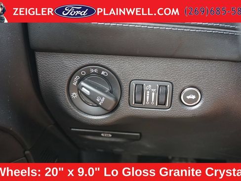 Used 2023 Dodge Challenger R/T Scat Pack w/ Plus Package RWD image 29