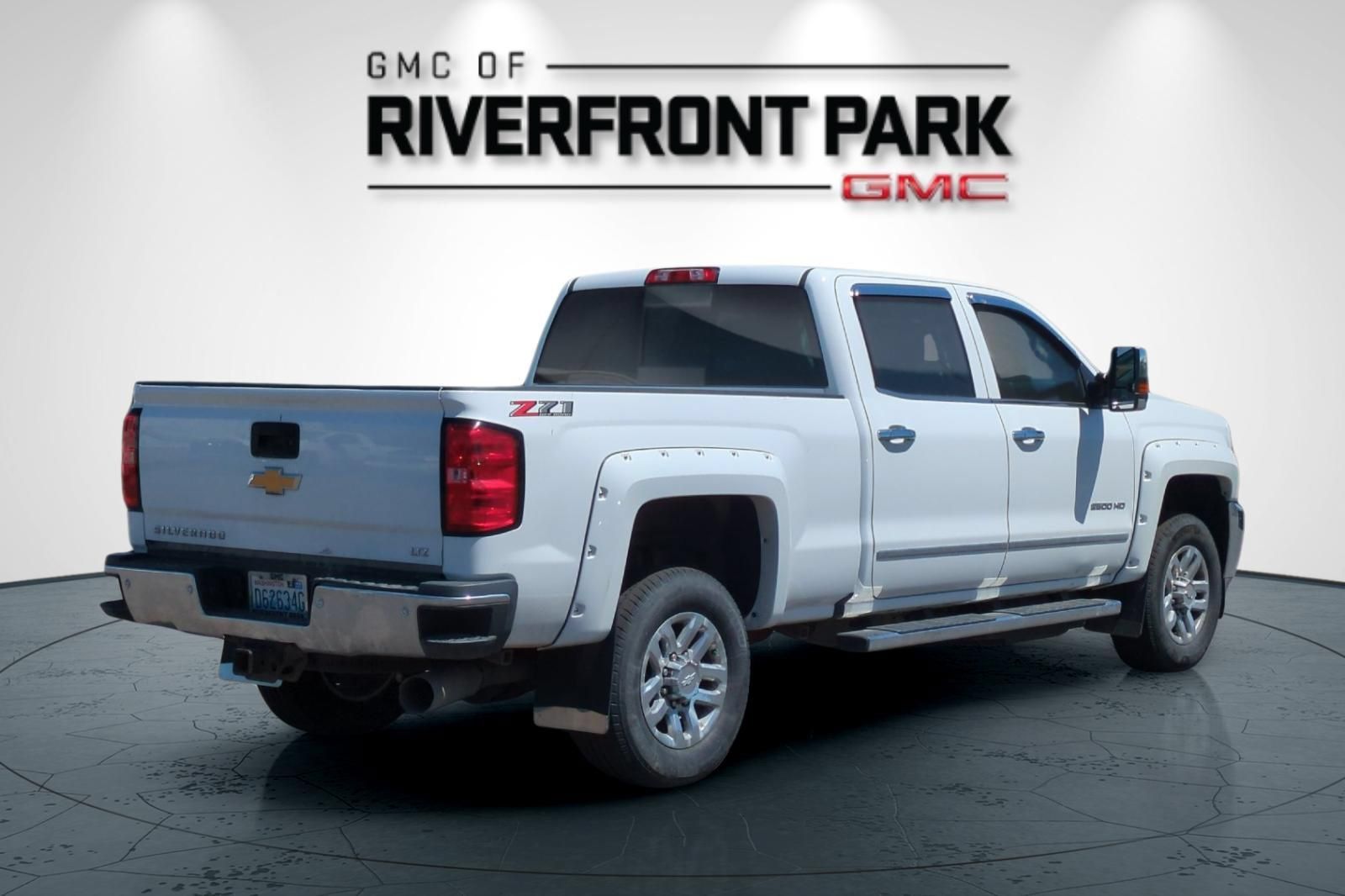 Used 2018 Chevrolet Silverado 2500 LTZ w/ Duramax Plus Package AWD/4WD image 3