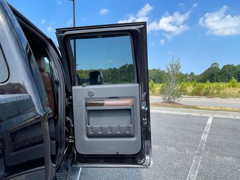 Used 2014 Ford F250 Platinum AWD/4WD image 44