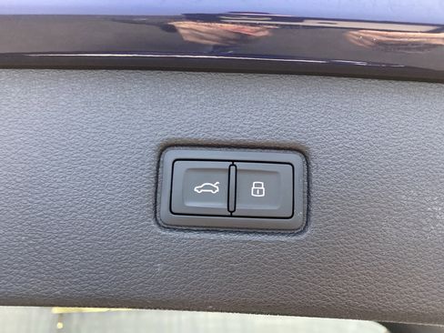 Used 2022 Audi Q7 Premium Plus w/ Premium Plus Package image 34