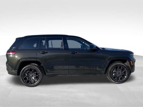 Used 2023 Jeep Grand Cherokee Summit image 8