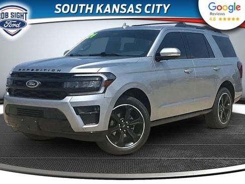 Used 2024 Ford Expedition Limited AWD/4WD image 1