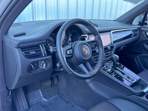 Used 2023 Porsche Macan image 14