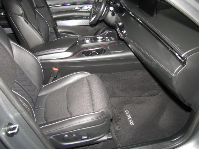 Used 2023 Genesis GV70 2.5T w/ Sport Prestige Package AWD/4WD image 43