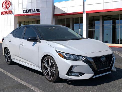 Used 2021 Nissan Sentra SR image 2