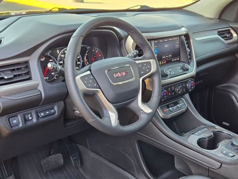 Used 2023 GMC Acadia Denali w/ Denali Ultimate Package image 10