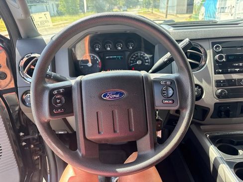 Used 2015 Ford F250 XLT w/ Camper Package AWD/4WD image 13