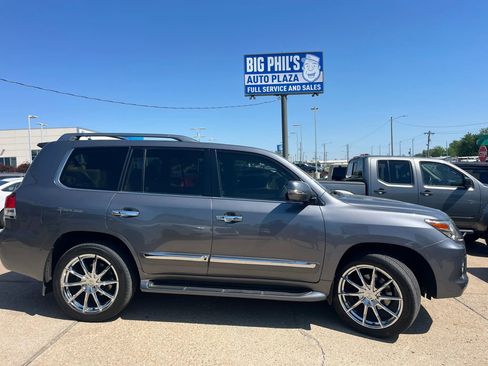 Used 2014 Lexus LX 570 4WD w/ Luxury Package image 5