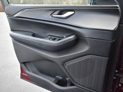 Used 2024 Jeep Grand Cherokee Altitude image 27