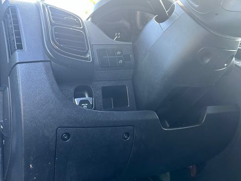 Used 2023 RAM ProMaster 2500 FWD image 11