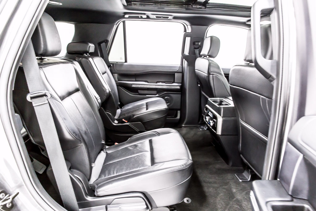Used 2020 Ford Expedition XLT w/ Equipment Group 202A RWD image 32