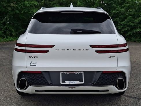 Used 2023 Genesis GV70 2.5T w/ Advanced Package AWD/4WD image 5