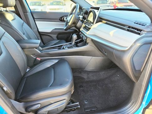 New 2026 Jeep Compass Limited w/ Sun, Sound & Navigation Group image 8