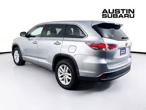 Used 2015 Toyota Highlander LE FWD image 5