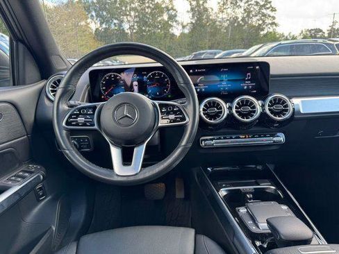 Certified 2023 Mercedes-Benz GLB 250 w/ Premium Package image 19