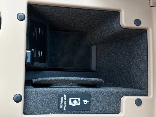 Certified 2026 Porsche Macan AWD/4WD image 22
