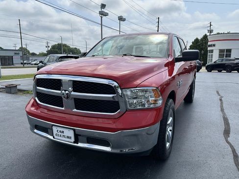 Used 2020 RAM 1500 Classic SLT AWD/4WD image 8