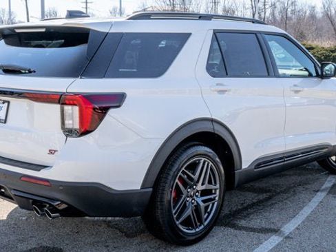 New 2026 Ford Explorer ST w/ Sun And Sound Package AWD/4WD image 3