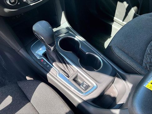 Used 2024 Chevrolet Equinox LT w/ LPO, Floor Liner Package FWD image 18