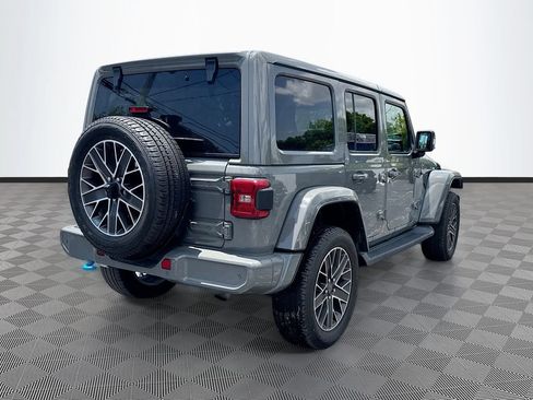 Used 2023 Jeep Wrangler Unlimited Sahara AWD/4WD image 6
